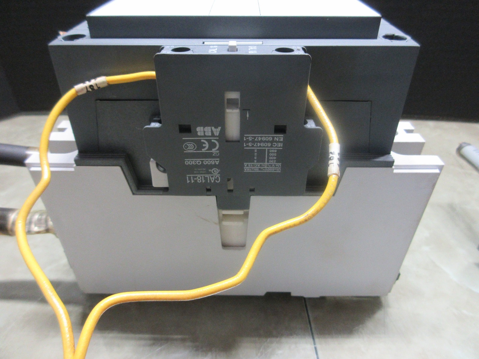 ABB WELDING CONTACTOR A185W-30 ATK185 CNC EDM BREAKER