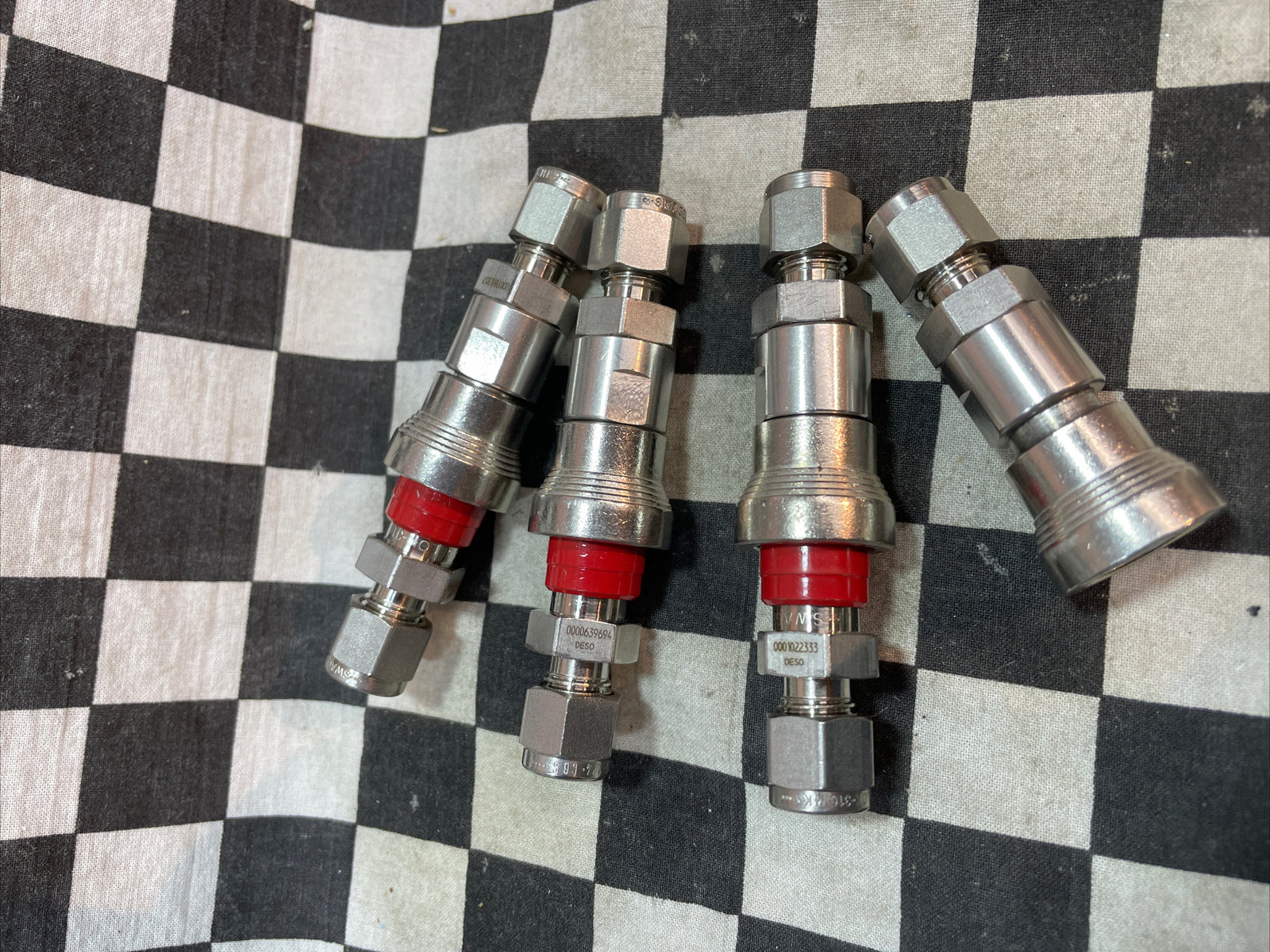SWAGELOK Quick Connect 1/4″, SS-QC4-D-400, SS-QC4-B-400, LOT OF 7, #137F46