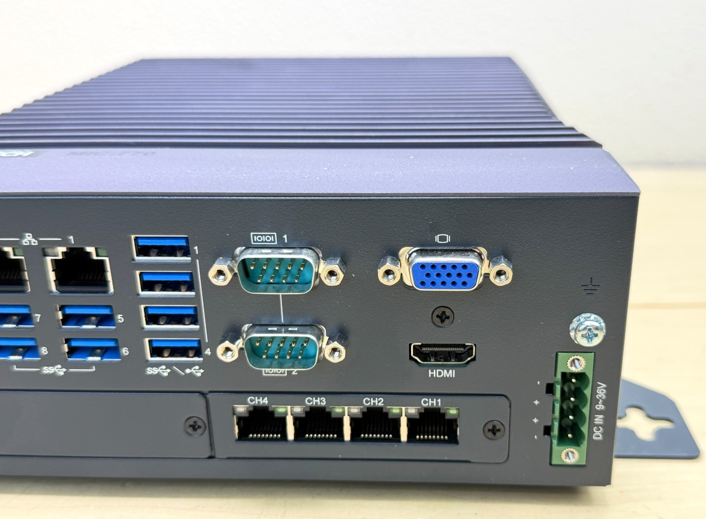 Advantech MIC-770 V1 High Performance Embedded Industrial PC, MIC-770Q-00A2