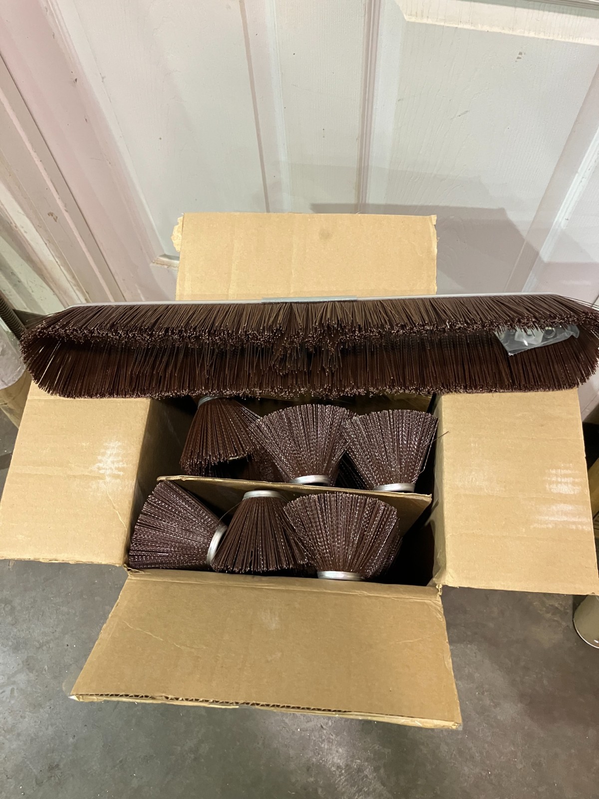 Bruske Brush Model Number 2174 Coarse Lot of 7 Heads Only