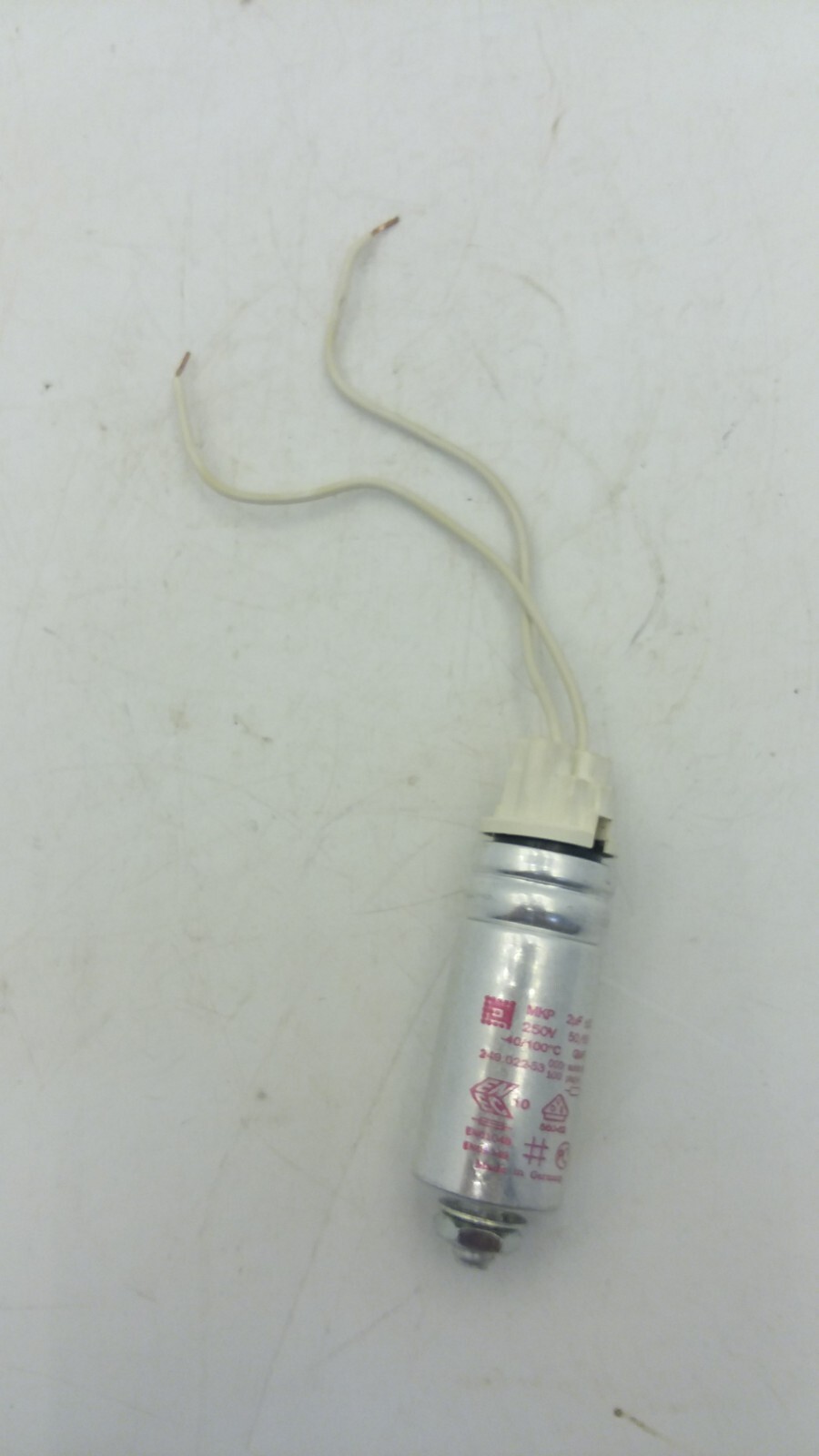 MKP EN6148 MOTOR RUN CAPACITOR -40C°/-40F° TO 100C°/212F° 250 VOLTS 50/60HZ ±25