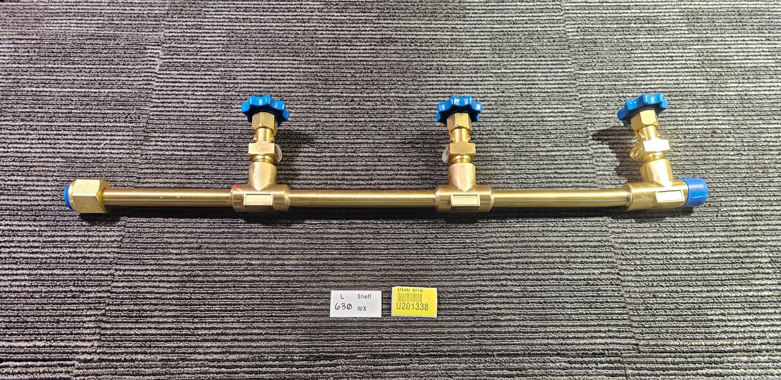 Oxygen Gas Manifold Connect 3- Valve Manifold 32-inch Overall Length, Brass