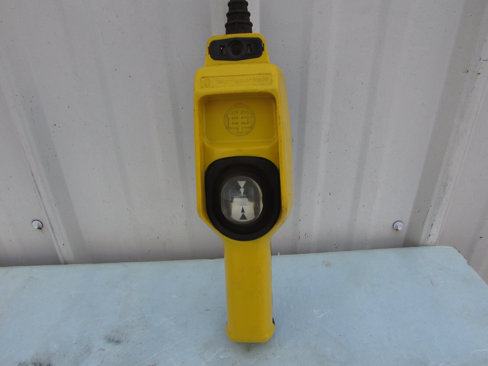 TELEMECANIQUE XAC-D21A1241 Medium Duty Pendant Station