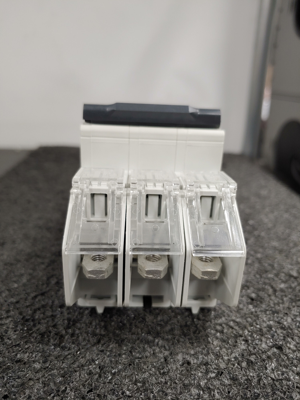 SCHNEIDER ELECTRIC 60297 D 25A 3P 240V C60 Multi 9 MCB Miniature Circuit Breaker