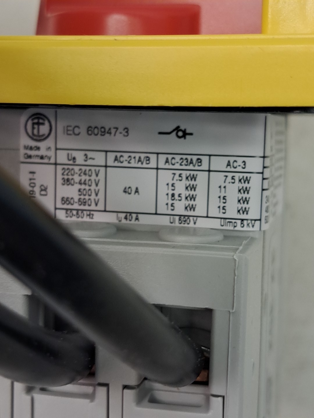 TPI CORPORATION 07171602 ACCESSORY DISCONNECT SWITCH NEW, open box