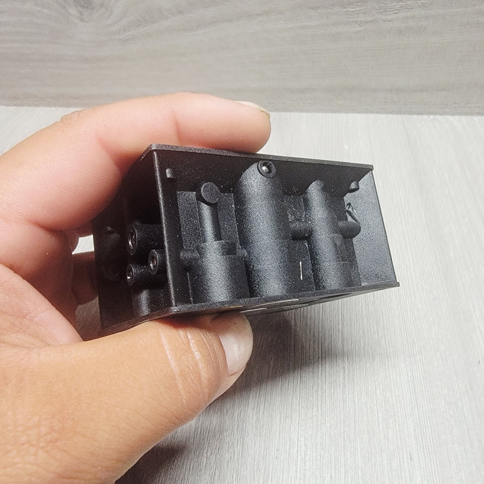 Norgren DO039A Two-Hand Pneumatic Switch Control Module