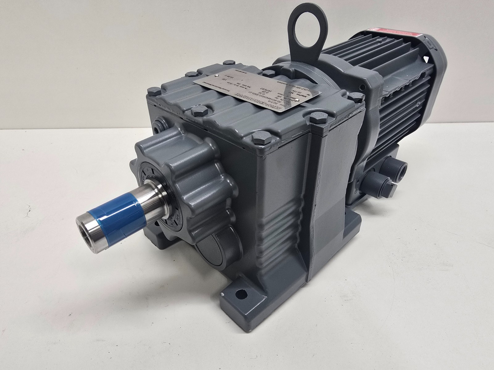 NEW OLD STOCK! SEW-EURODRIVE GEARMOTOR R27-DR2S63M4/DH