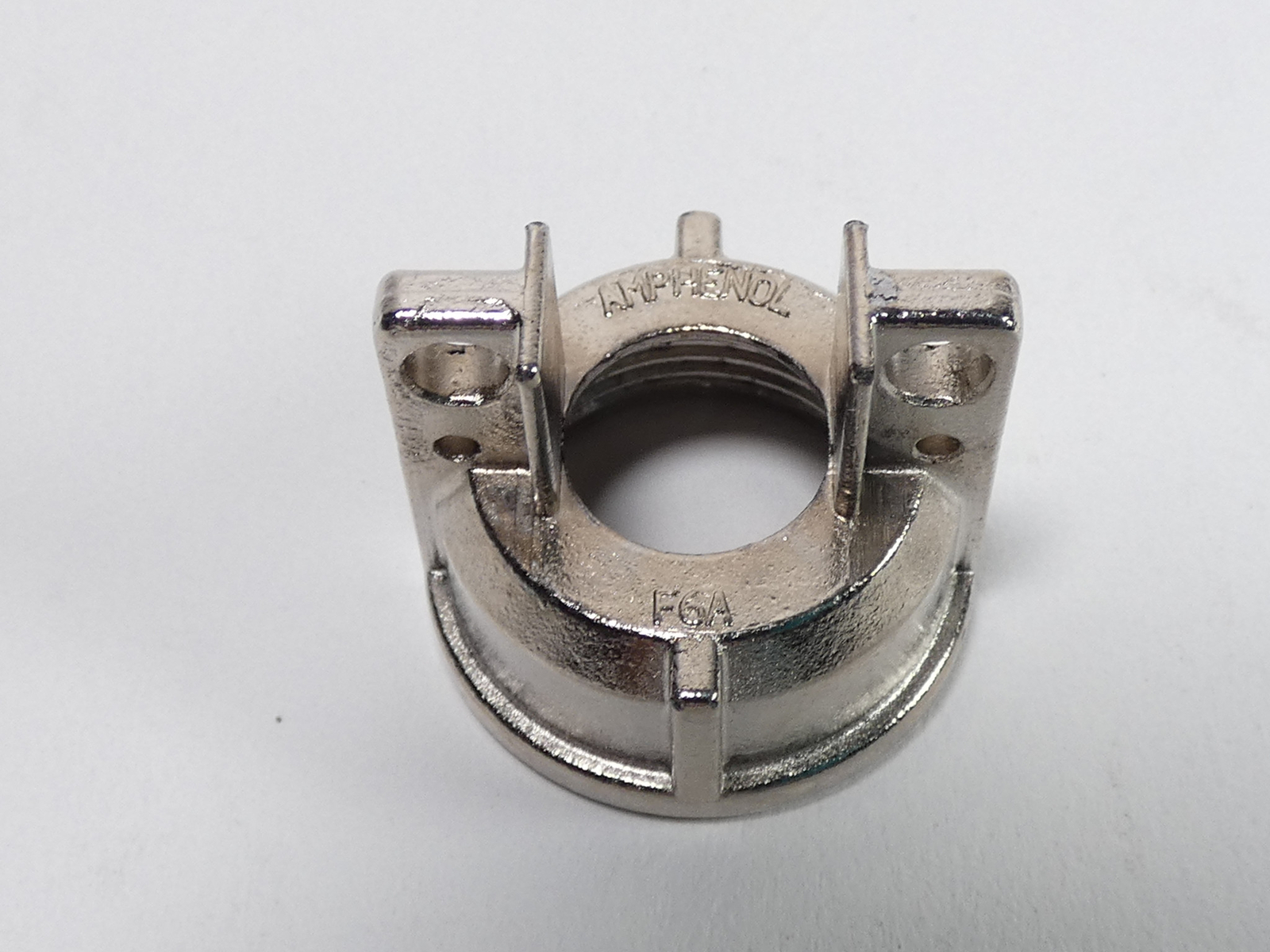 *Lot of 8* Amphenol 97-3057-1007(676) Cable Clamp Connector – NEW Surplus!