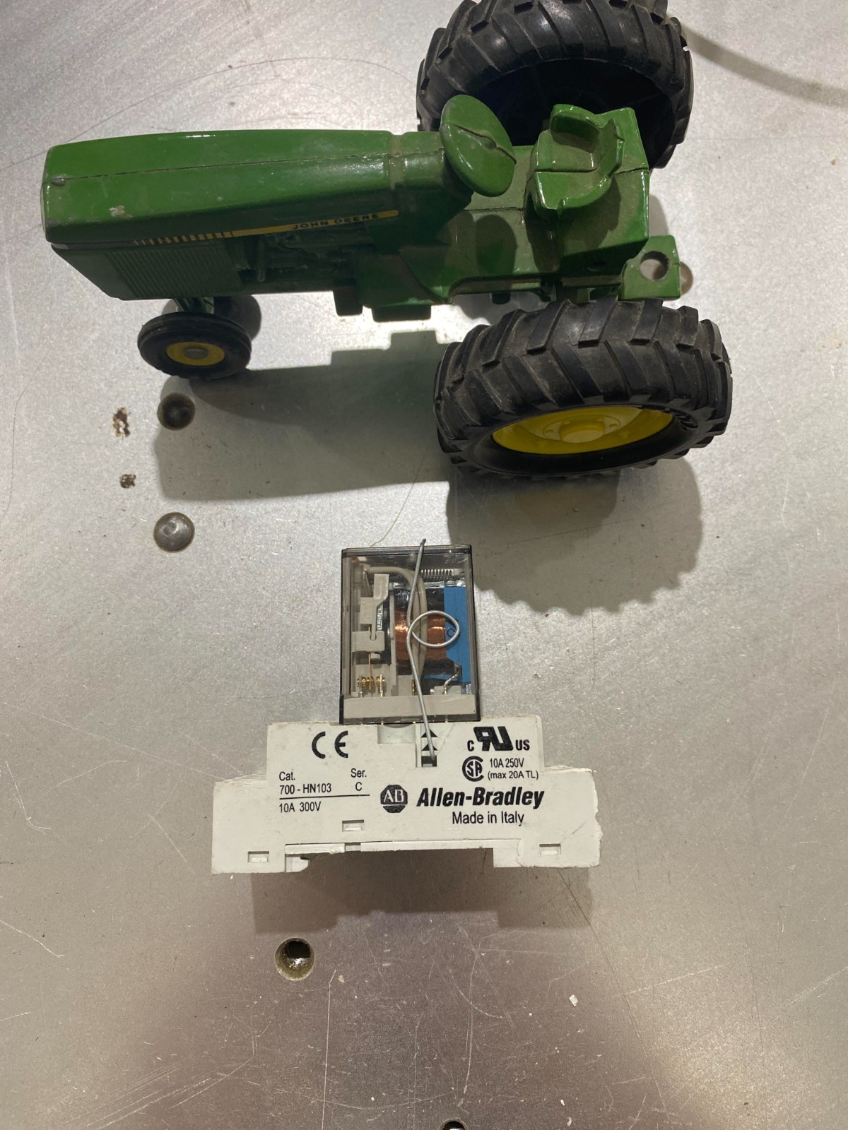 Allen Bradley 700-HN103 Series C Relay Base