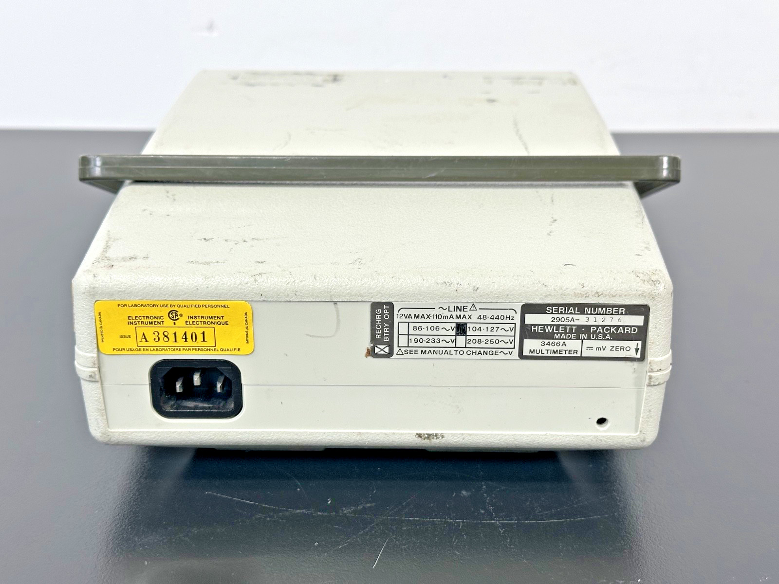 HP Hewlett Packard 3466A Digital Multimeter Bench Top Meter Used Powers On