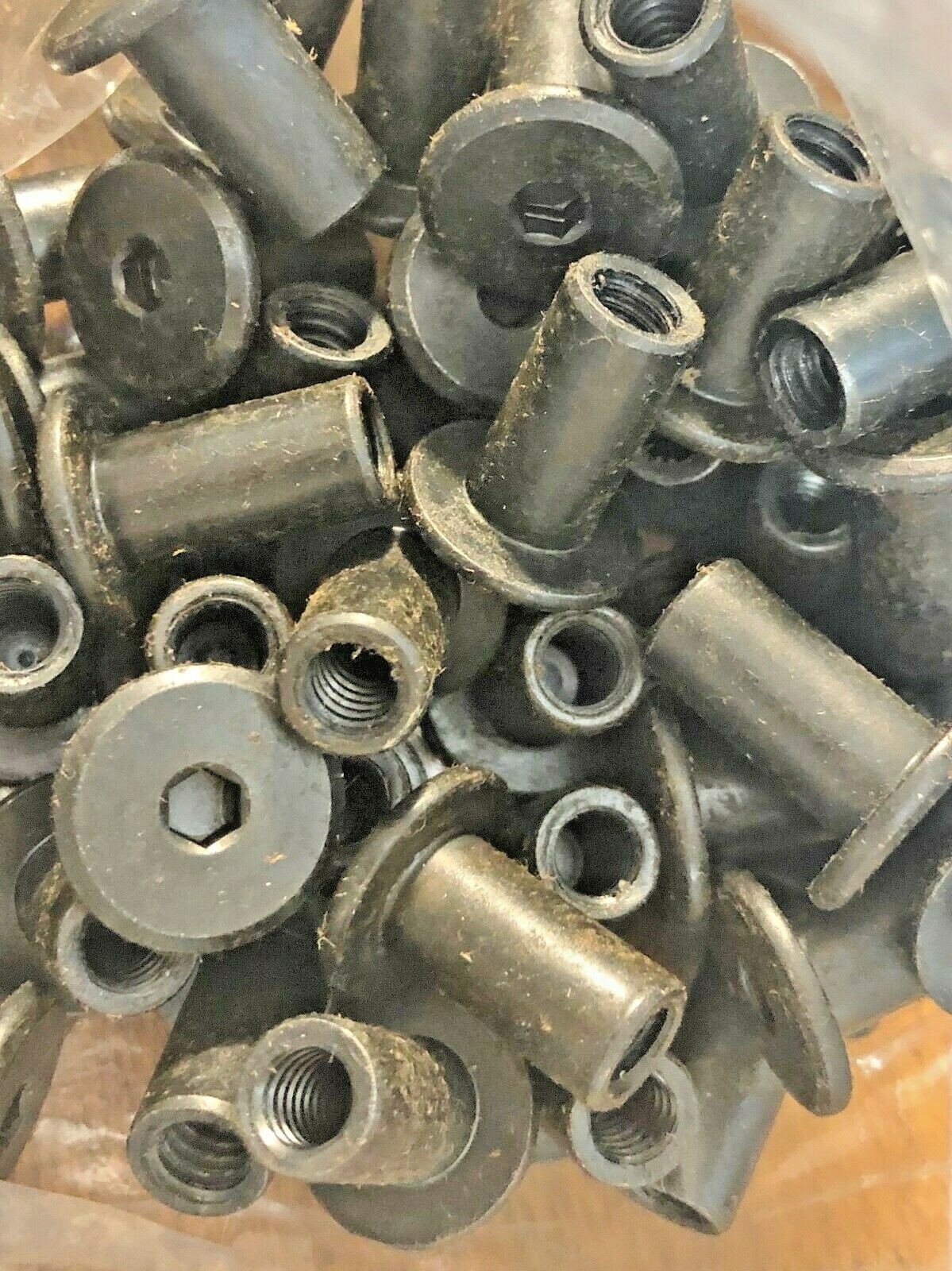 1/4″ Furniture Connector Cap Black Qty Lot of 350 # 9717