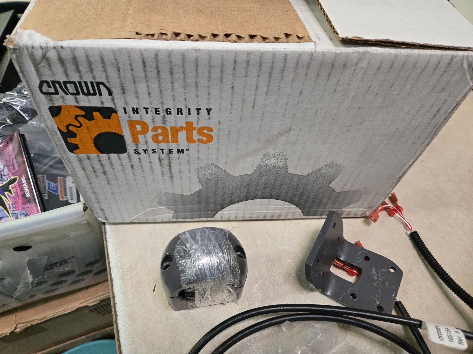 New Open Box Crown Kiy Kit Operater Fan 168775 RC5700 Work Assist