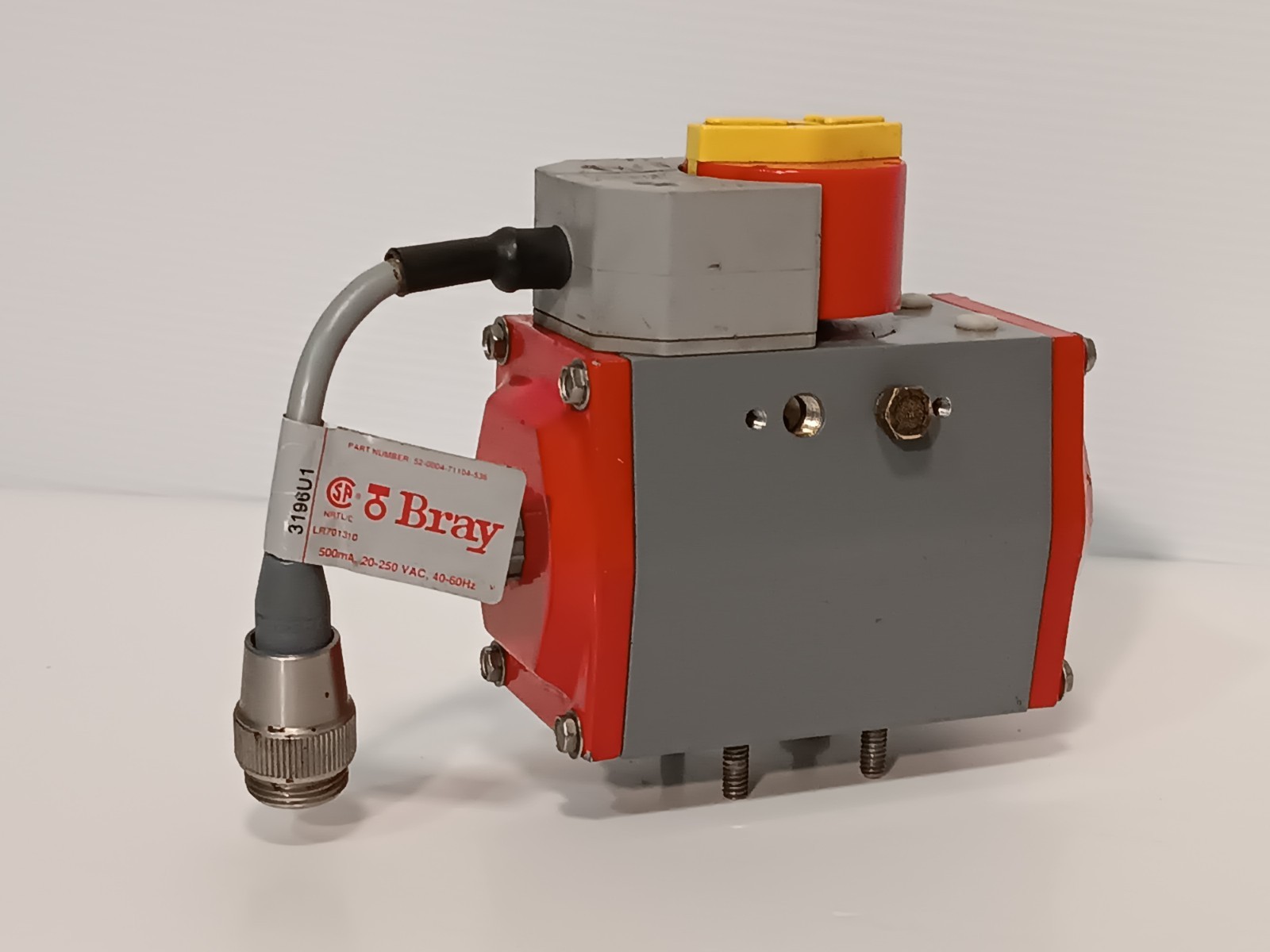 Bray 90-0500-73301-533 Series 92/93 Pneumatic Actuator w 52-0004-71104-536 Prox