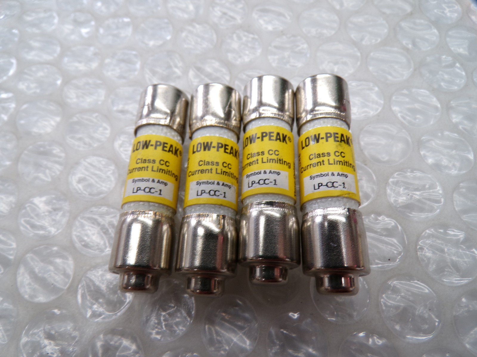 BUSSMANN LP-CC-1 FUSE LOT OF 4 NSNP