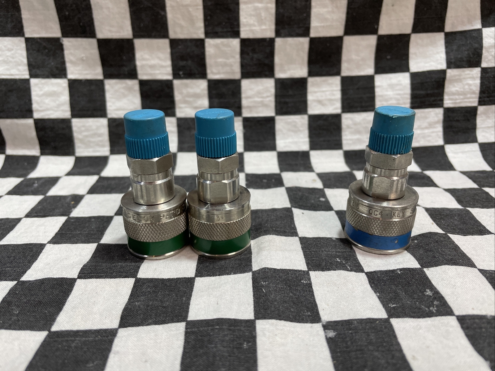 SWAGELOK Quick Connect 1/4″, SS-QC4-B-4PMK3 & SS-QC4-B-4PMK5, LOT OF 3#N24W