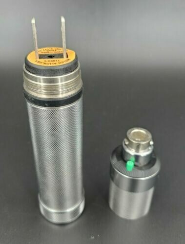 WelchAllyn 3.5v Rechargeable Plug-In Outlet Handle 71000 71000-A – EUC