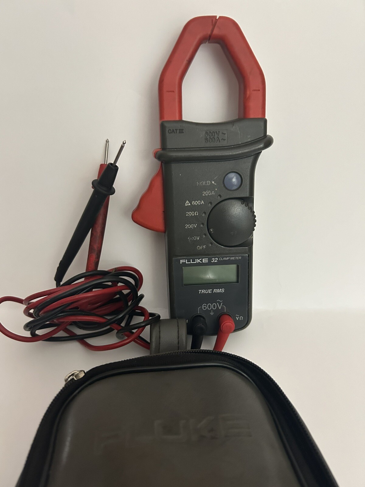 Fluke 32 Clamp Meter With Carying Bag And Wires Tested Fully Functional!