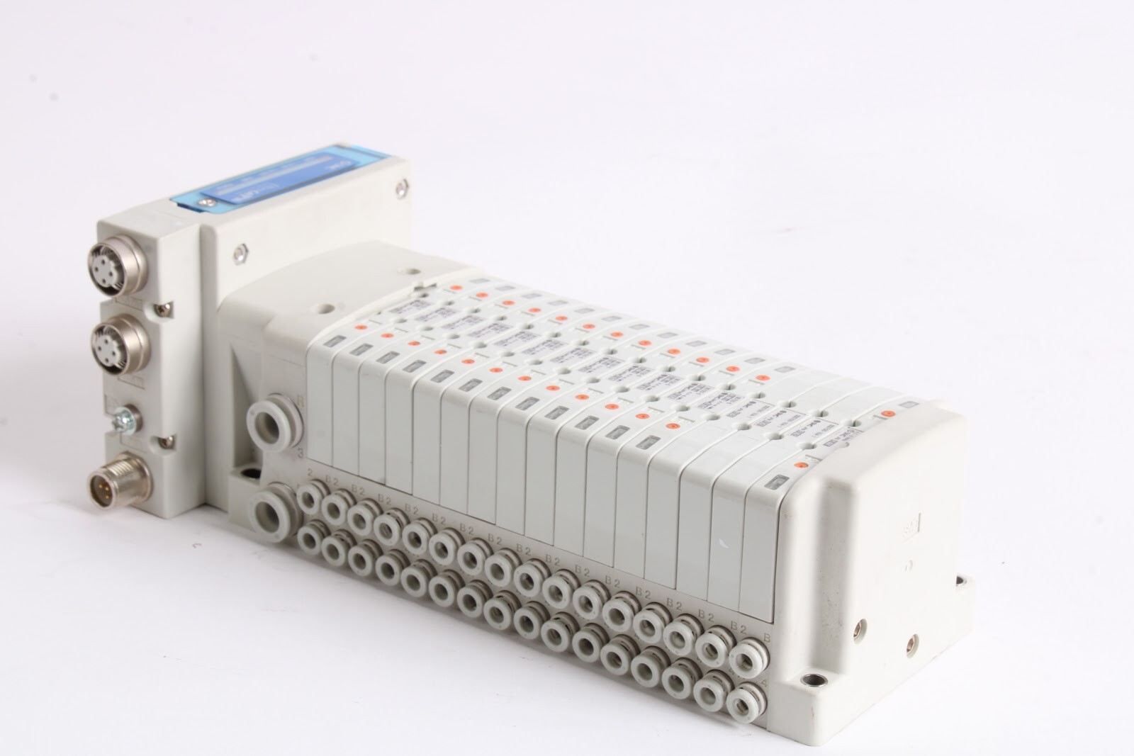 SMC EX260-SEC1 Interface W/ 12x: S0720-5 3x: SS0700-10A-1 and 1x: S07A0-5 Valves