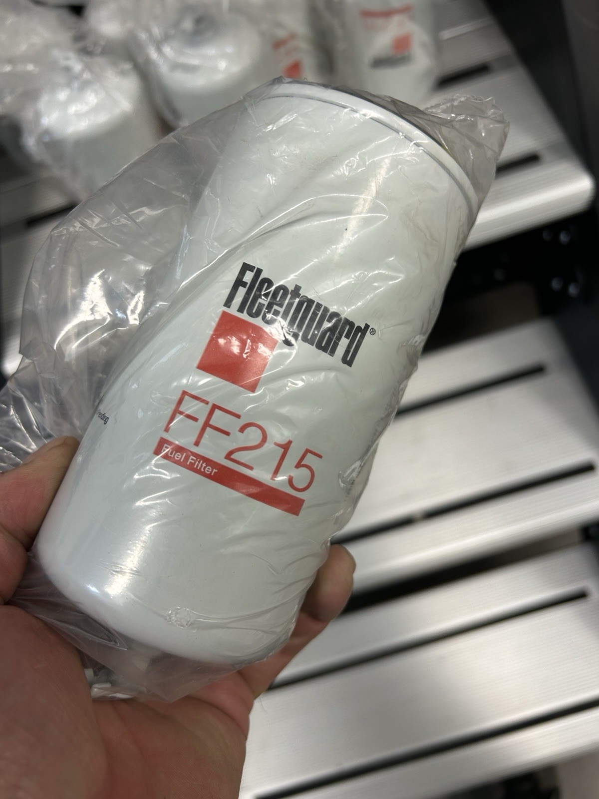 (LOT OF 7) Fleetguard FF215 Fuel Filter F1
