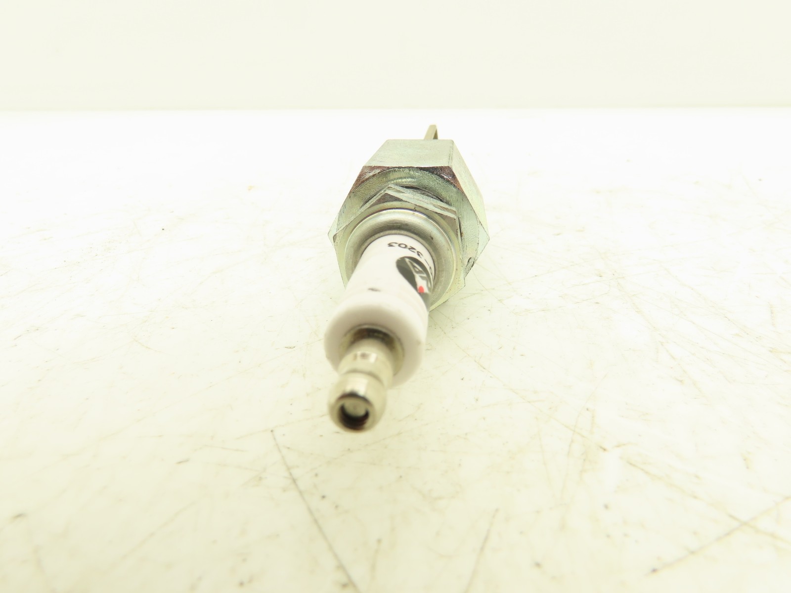 North American 4055-B Spark Ignitor Electrode 3/4″ NPT 2-3/4″ Length