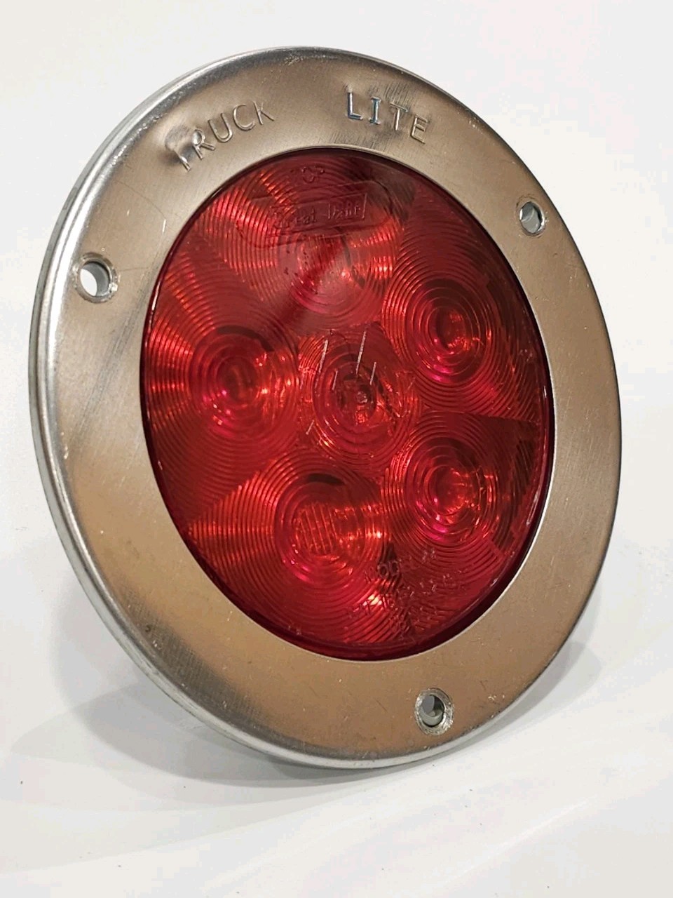 Truck-Lite 4432R 6-LED Stop / Turn / Tail Light – Red 6 Diode Super 44 W/bezel