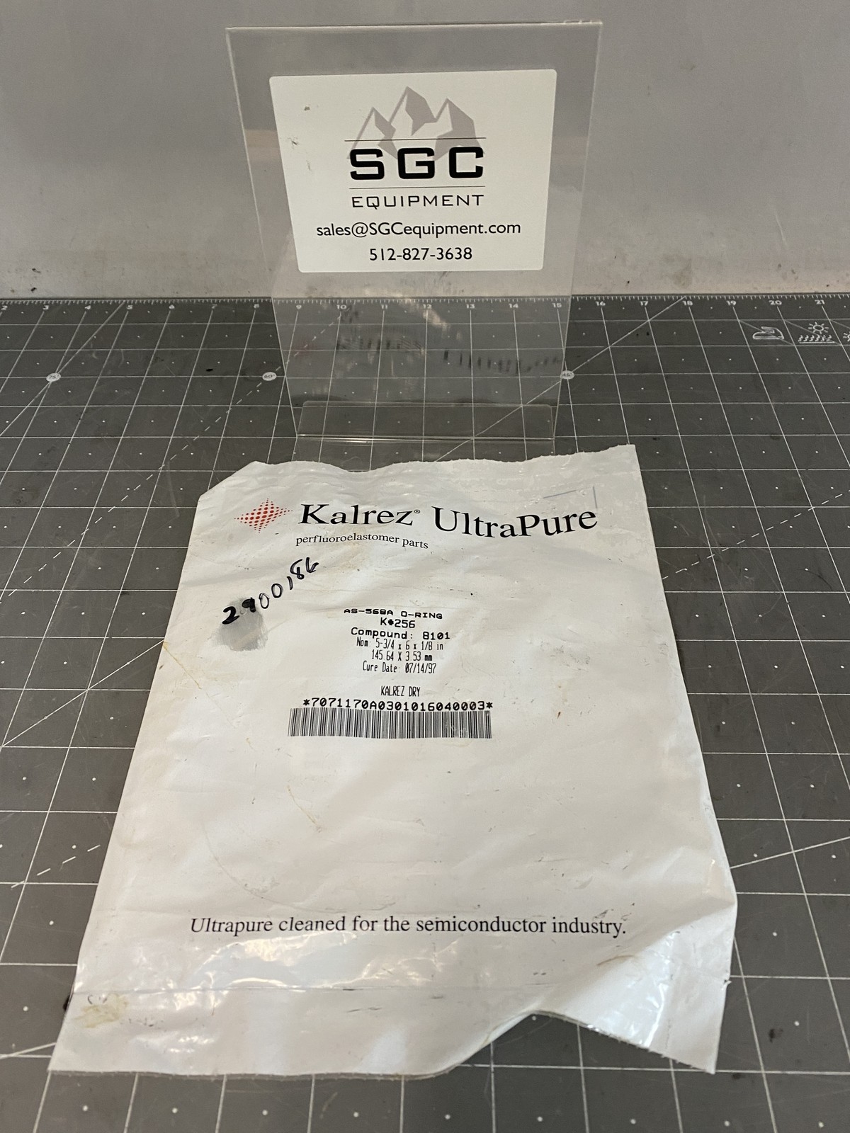 Kalrez O-Ring K#256 5-3/4 x 6 x 1/8 in 145.64 x 3.53mm PN: AS-568A