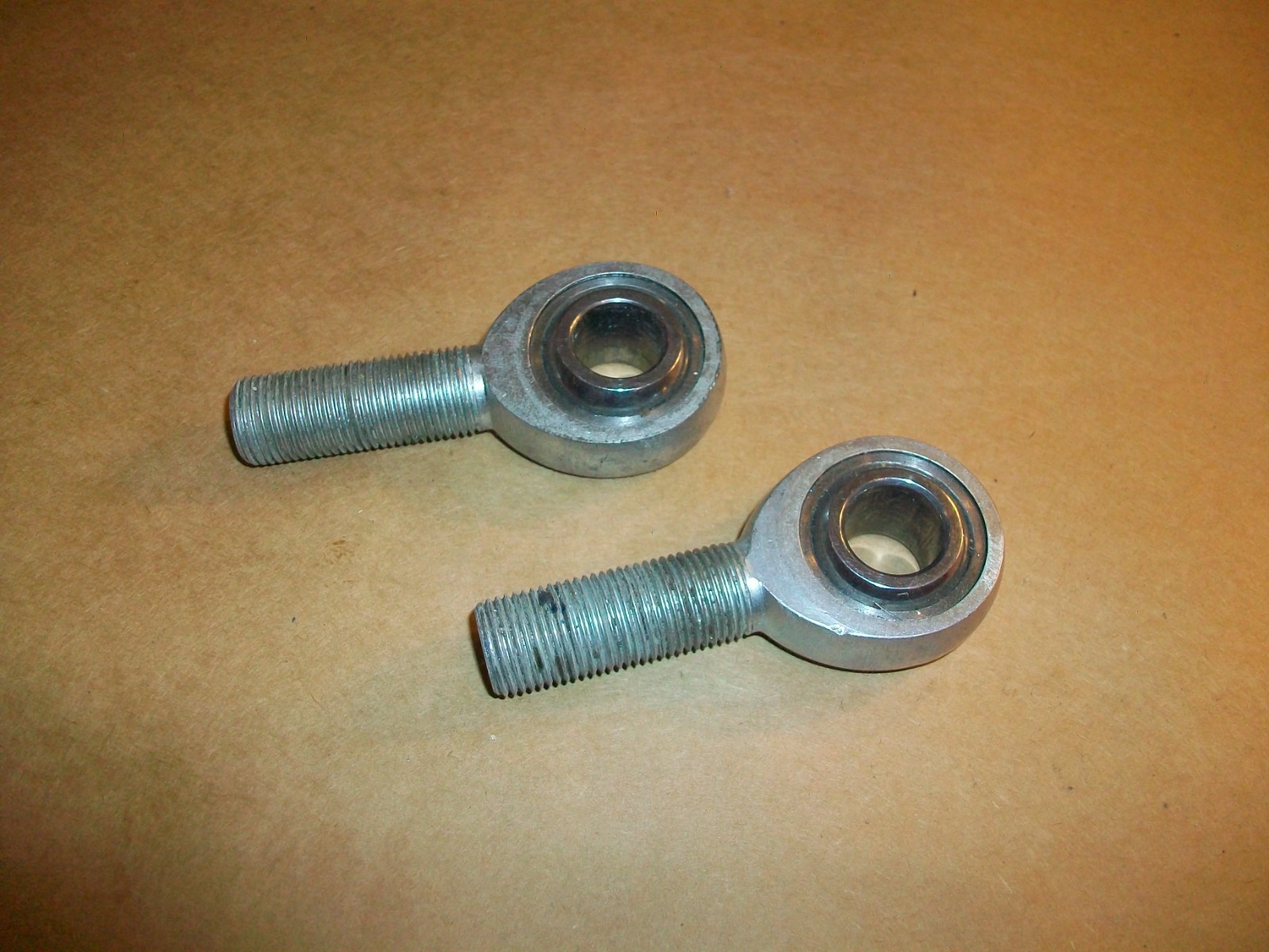 2pc Rod End 5/8″ Rod 5/8″ Bore NEW OPEN BOX