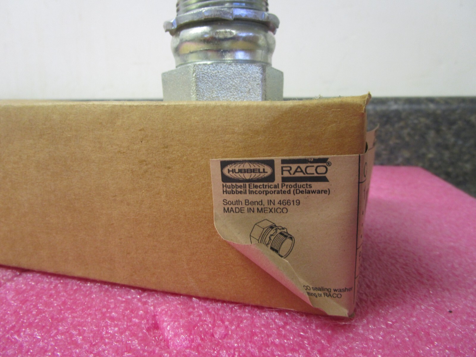 NEW! Qty (5) Hubbell RACO 1-1/4” Connector 2905 Compression Concrete & Raintight