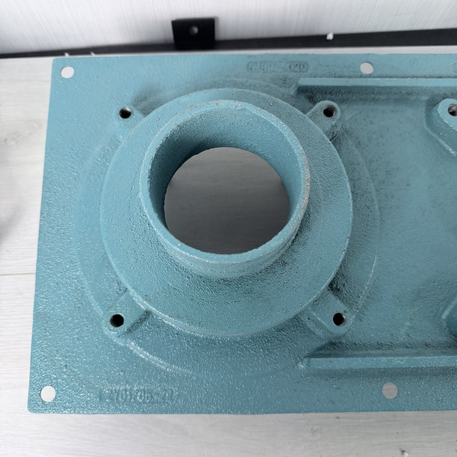 Zurn 4″ x 8-3/8″ Diameter No-Hub Cast Iron Combination Roof Drain & Overflow