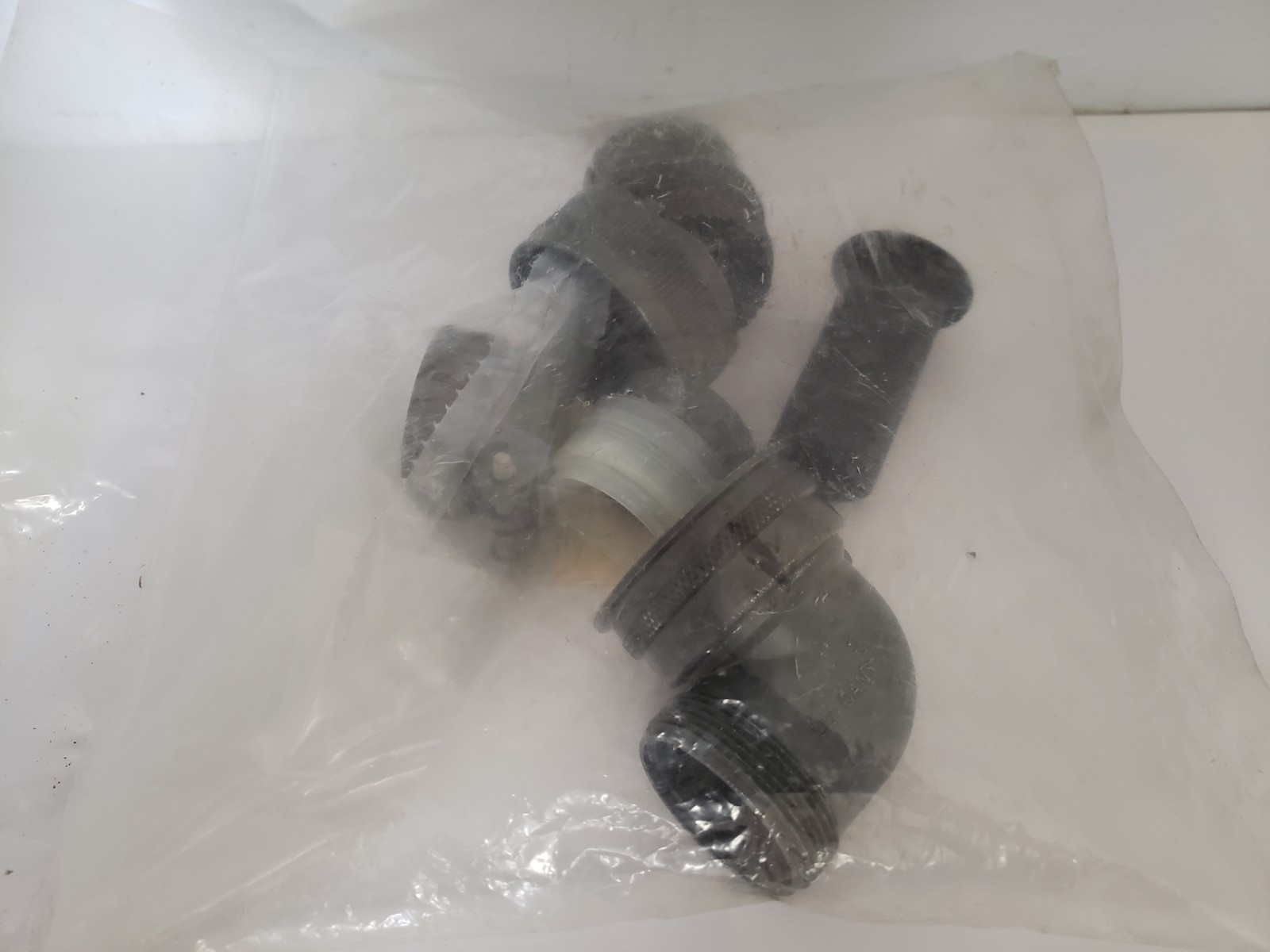ITT CANNON MS3108E28-17S CIRCULAR CONNECTOR PLUG 28-17 NIB