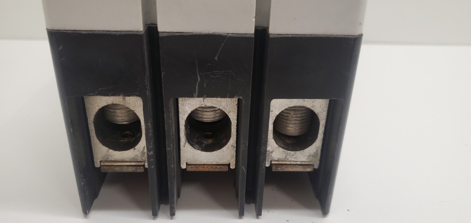 GUARANTEED! CUTLER-HAMMER 250A MOLDED CASE CIRCUIT BREAKER JD3250K