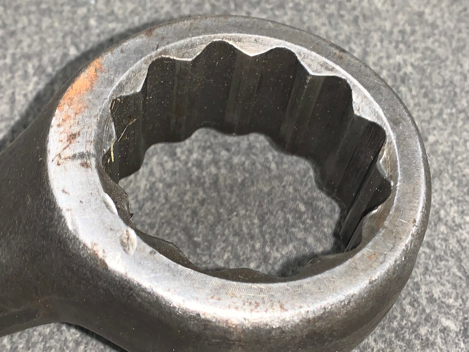PROTO BOX END SPUD WRENCH 12 POINT 2″ SIZE 3-5/32″ HEAD OD 24-1/2″ OAL LENGTH