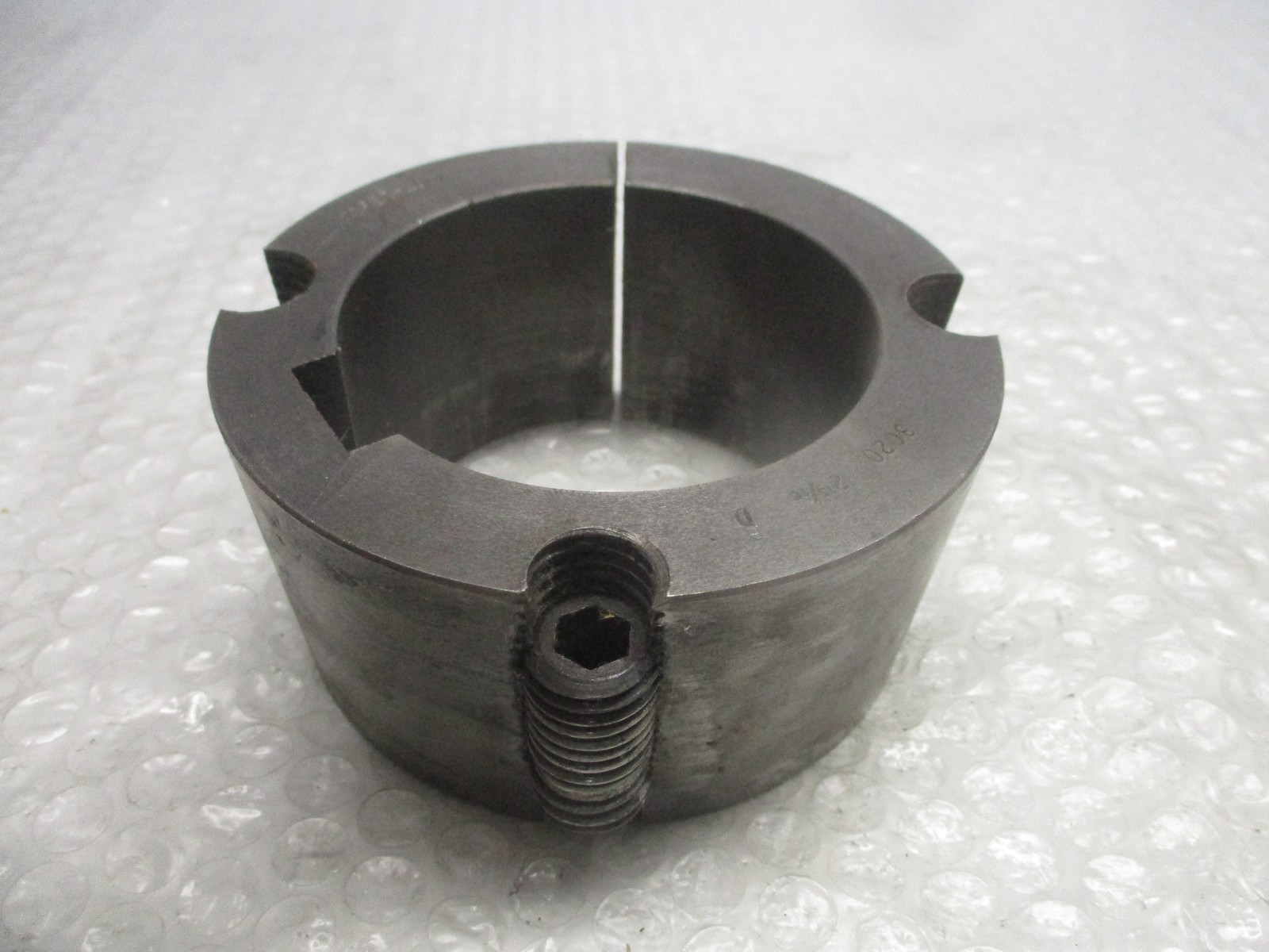 INDUSTRIAL SPARE 3020 2-15/16-D BUSHING (AS PICTURED) UNMP