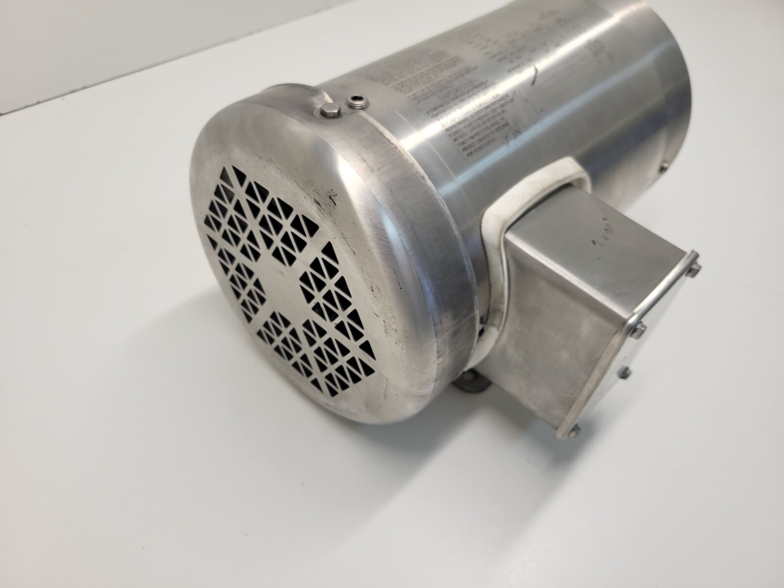 NEW OLD STOCK! BALDOR RELIANCE 1.5HP WASHDOWN MOTOR CESSWDM3554T