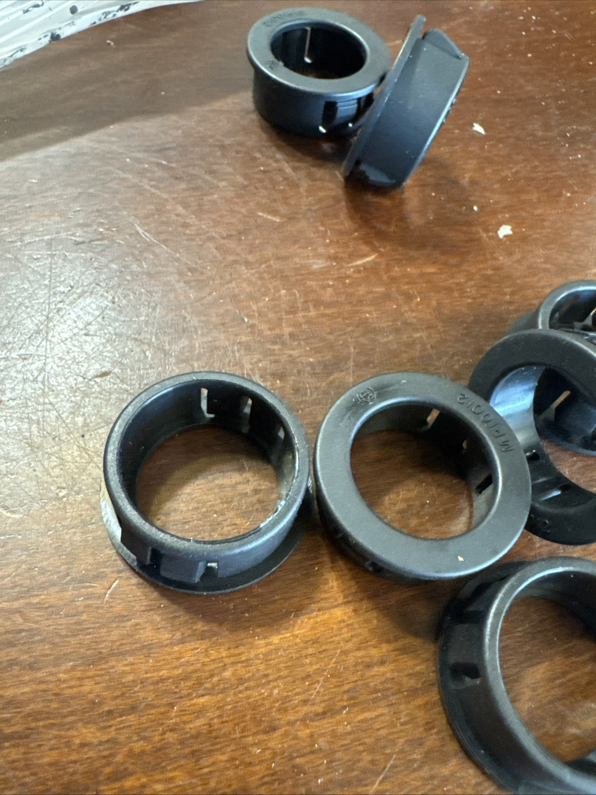 Mouser MP10012 Grommet 1.0 Hole .75 ID .453 thick (69 pcs) & WG0906 1/2″