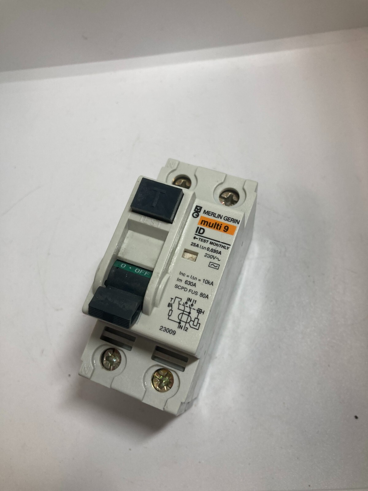 MERLIN GERIN 23009 CIRCUIT BREAKER MULTI 9 SCPD FUS 2 POLE 230V 80A