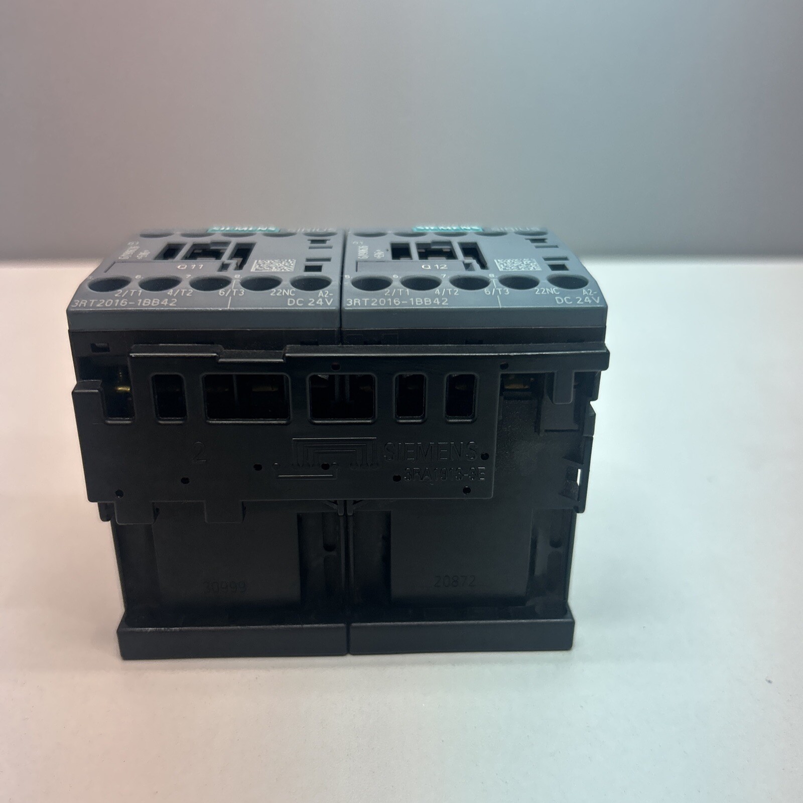 SIEMENS Reversing Contactor 3RA2316-8XB30-1BB4