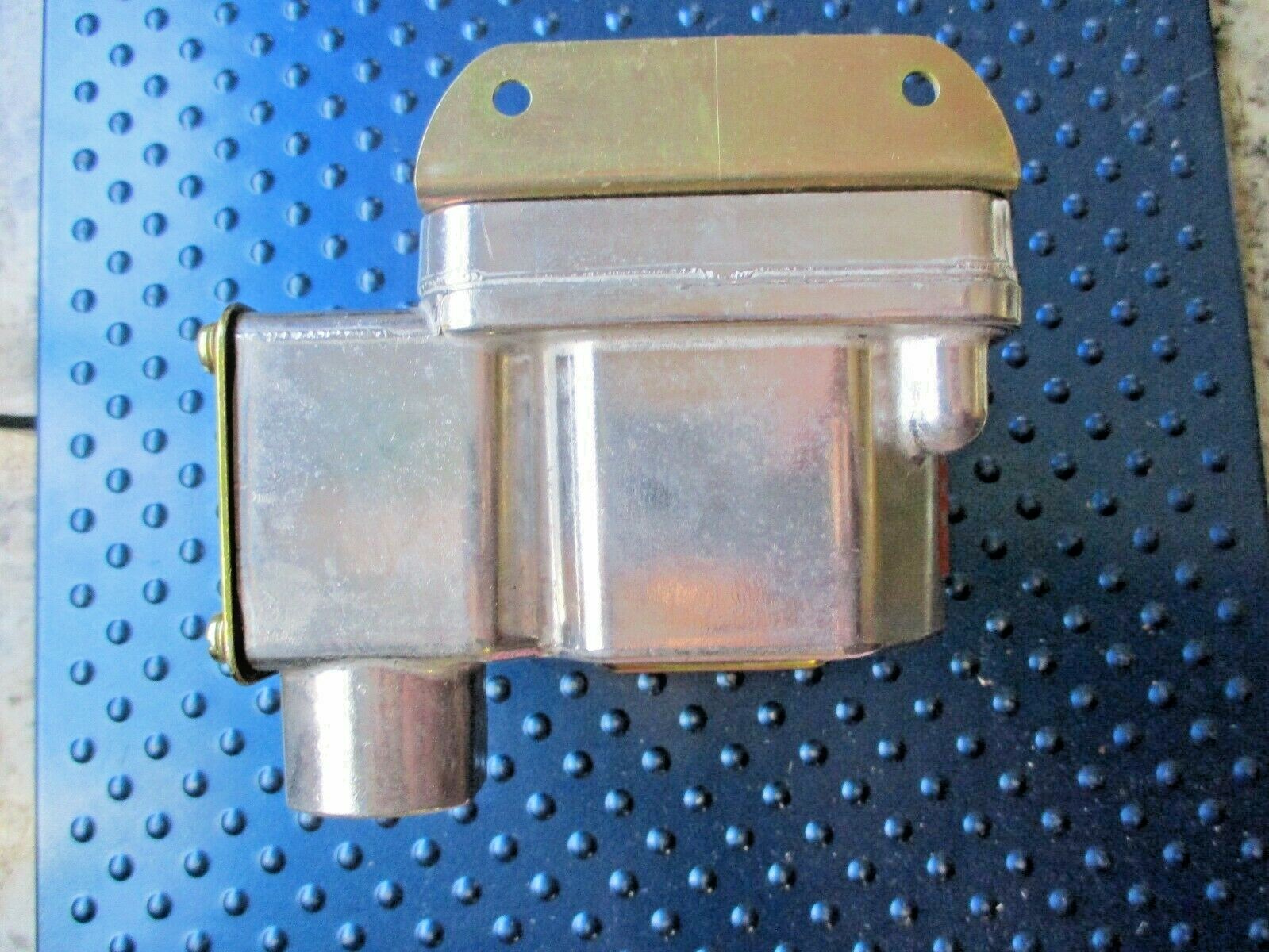 NEW BARKSDALE PRESSURE SWITCH D1T-H18SS-P2