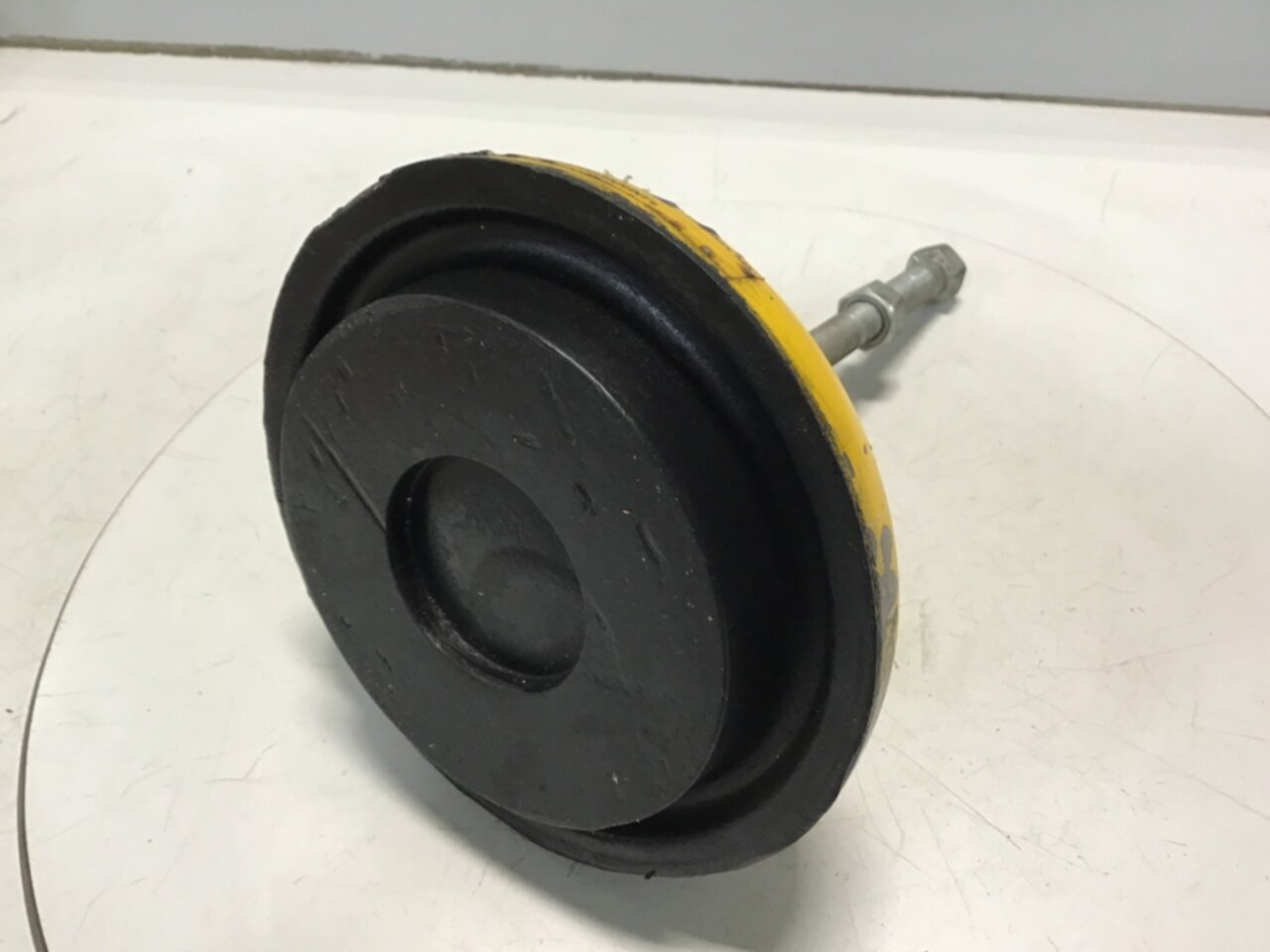 BARRY CONTROLS Leveling Mount Pad 6 Inch LM5B Used #122635