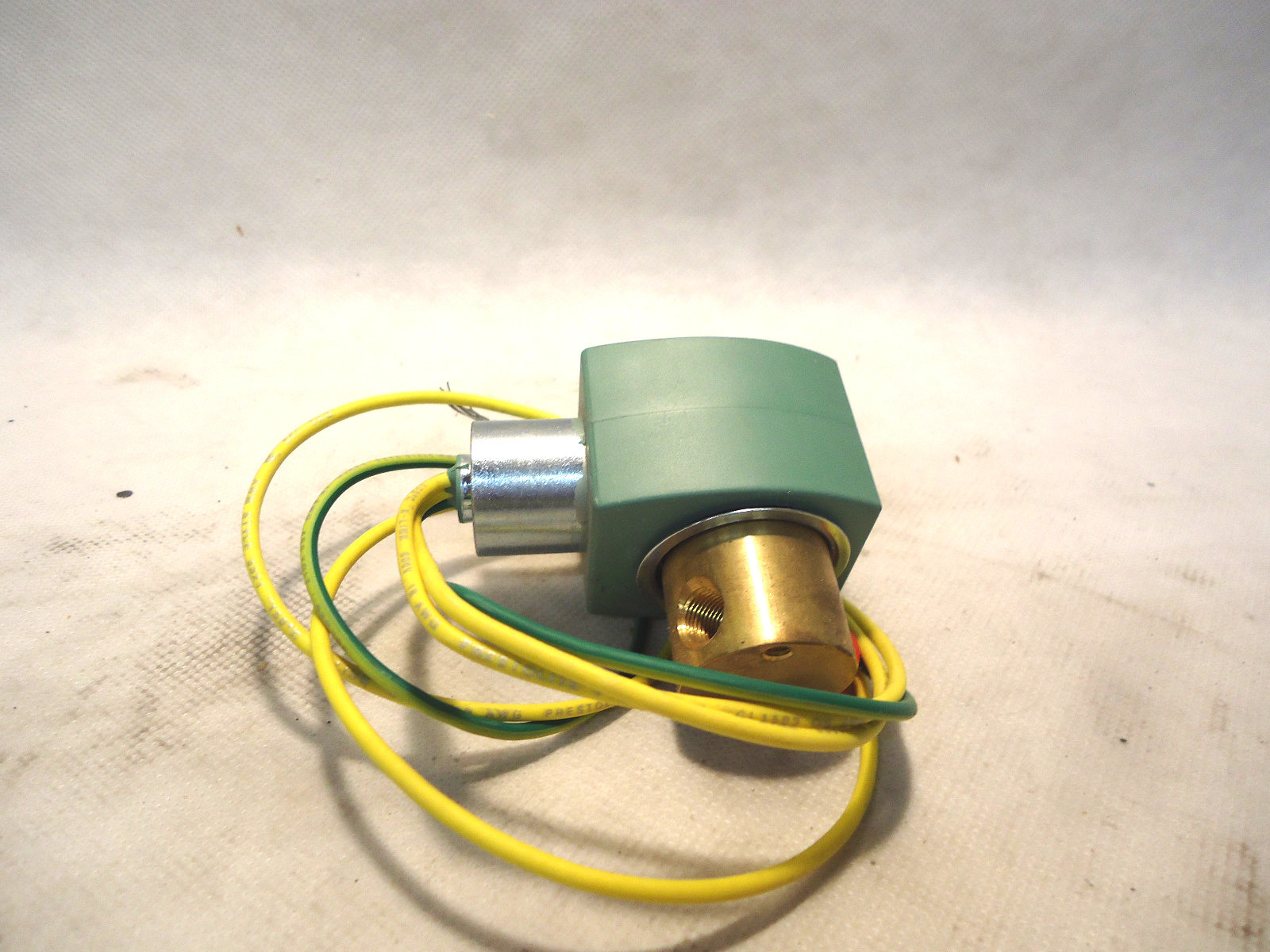 NEW IN BOX ASCO GPHT8262G2 1/8″ 2-WAY 120V SOLENOID VALVE
