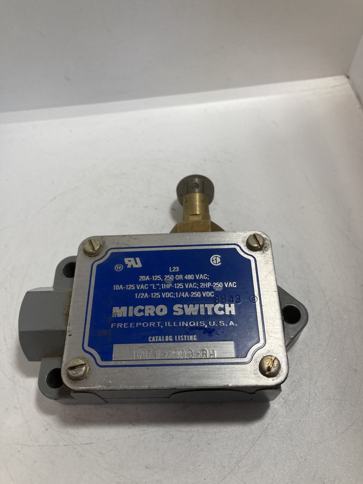 HONEYWELL BAF1-2R09-RH MICRO SWITCH ROLLER PLUNGER 20A 125, 250 OR 480VAC NNB