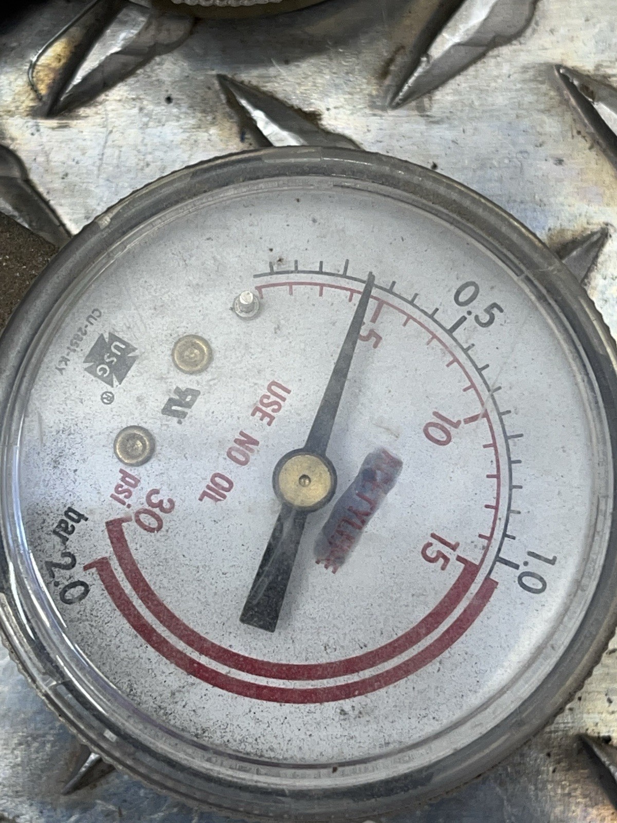 Harris Compressed Gas Regulator 650L Model 301-100 GAUGE STUCK As Shown