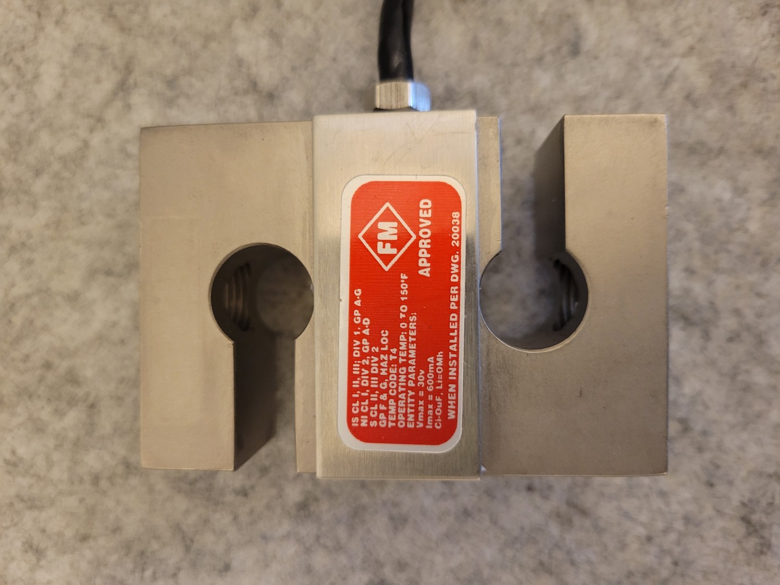 NEW OPEN BOX SENSORTRONICS 3K LBS 3.440 mV/V LOAD CELL 60001A3K-1000
