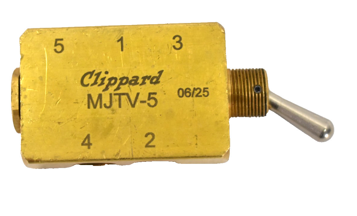 Clippard MTV-5 4-Way Toggle Valve Steel Toggle 1/8″ NPT 10.5 SCFM Scuffed/READ