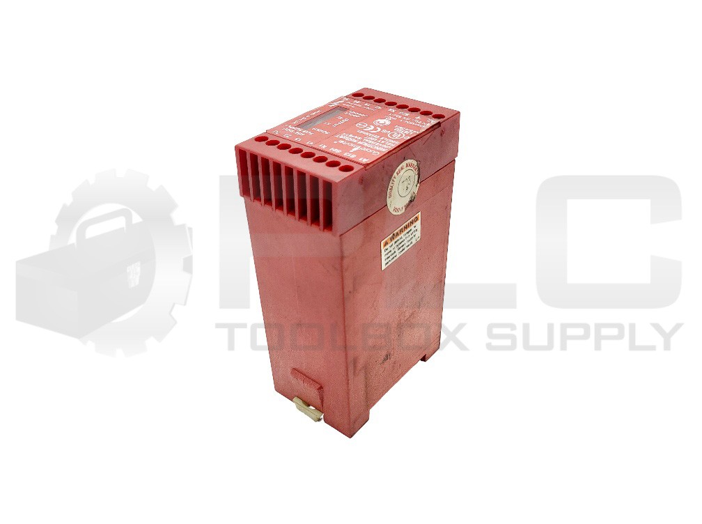 ALLEN BRADLEY 440R-C23017 /A UNIVERSAL SAFETY RELAY UNIT 24V AC/DC 165618