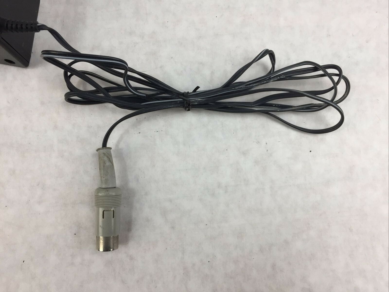 Tamura 820A4470 AC-DC Power Supply IN 120V 60Hz 20W OUT 12V 700mA