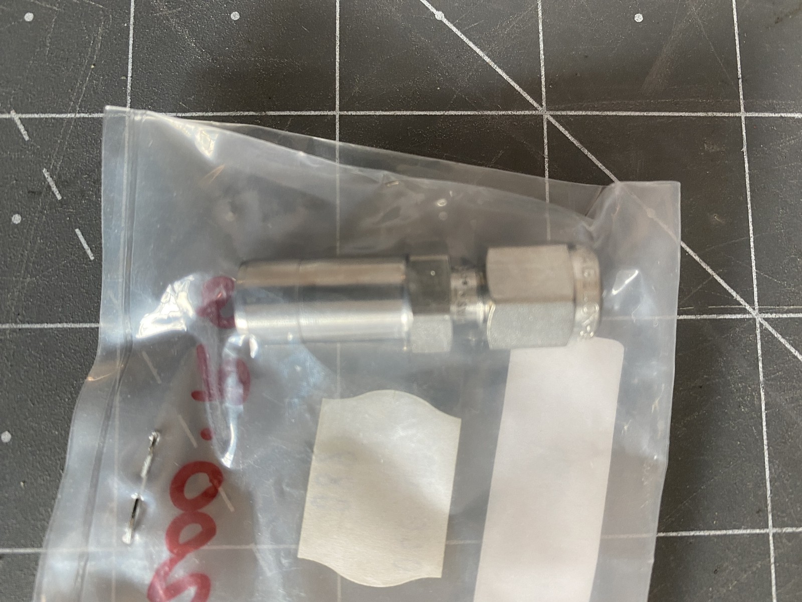 Swagelok Fit Tube Adapt 3/8T x 1/8SWG PN: SS-200-R-6