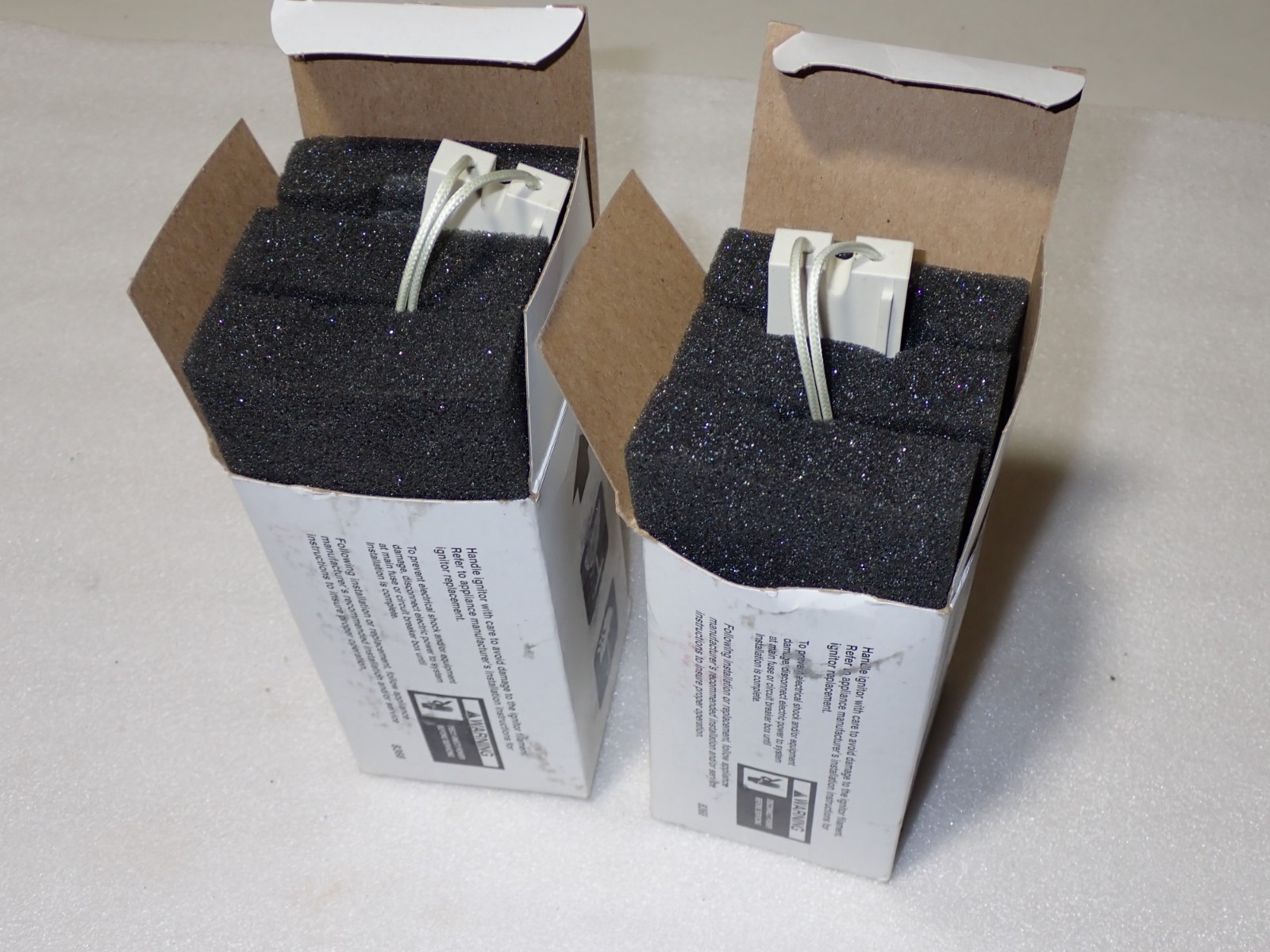 White Rodgers 767A-361 LOT OF [2] Hot Surface Ignitor With 5-1/4″ (Leads) NEW
