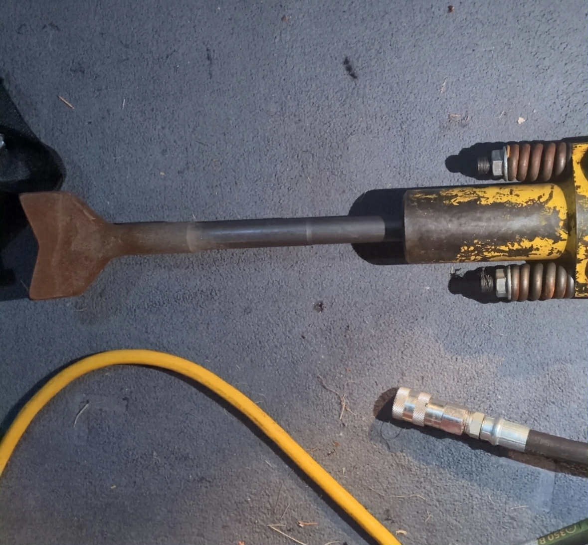 Stanley TT46 Tie Tamper working