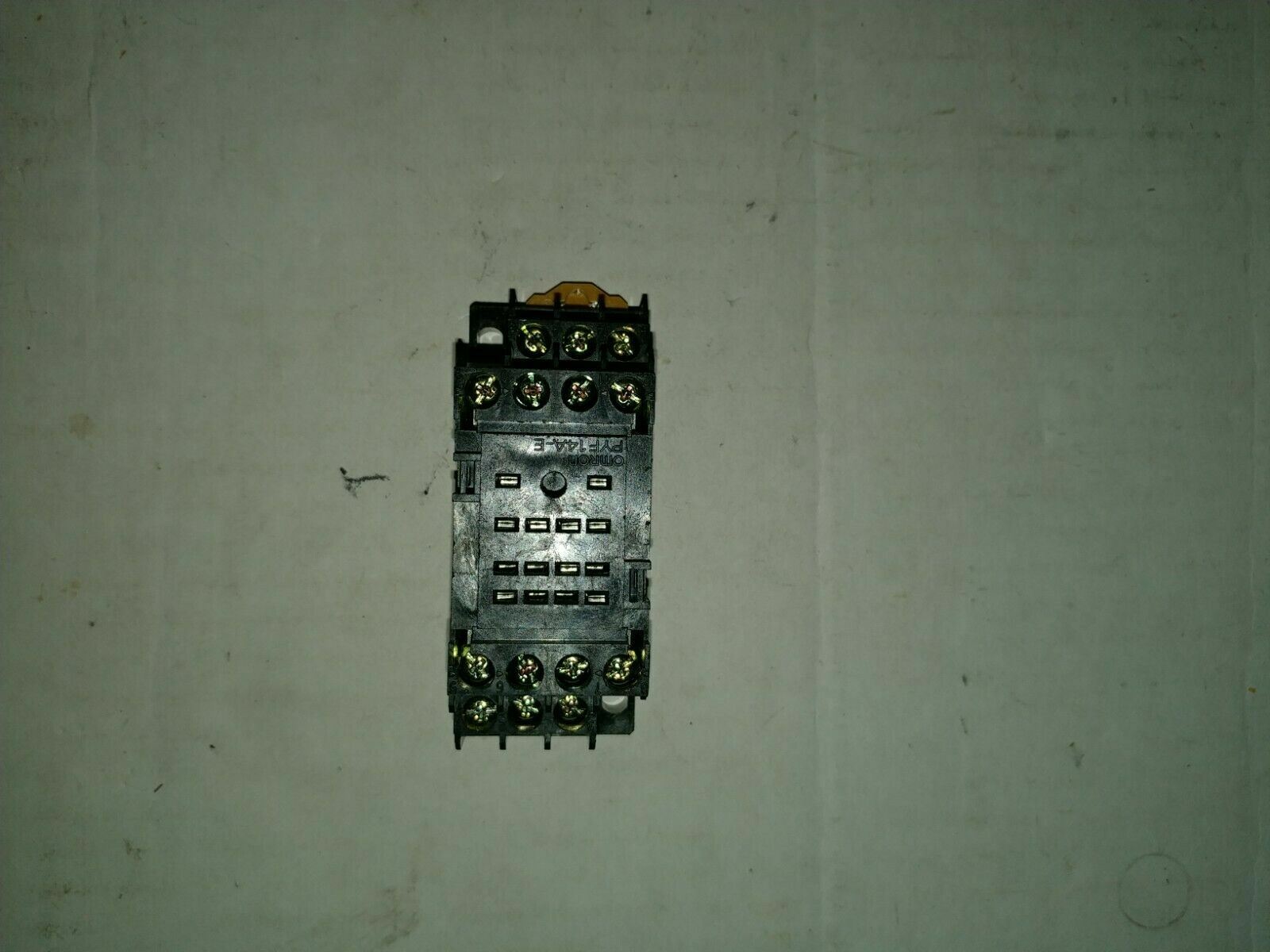 OMRON 0832W1 5A 250VAC 2-M4X10 PYF14A-E RELAY BASE SOCKET …EACH